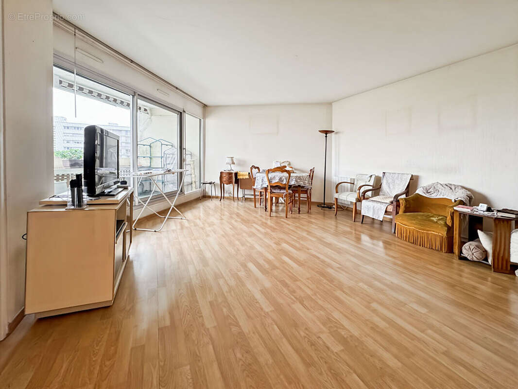 Appartement à ROSNY-SOUS-BOIS