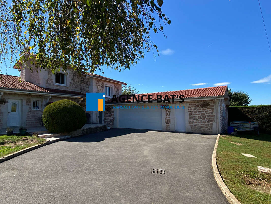 Photo 2 - Maison à BEAUZAC