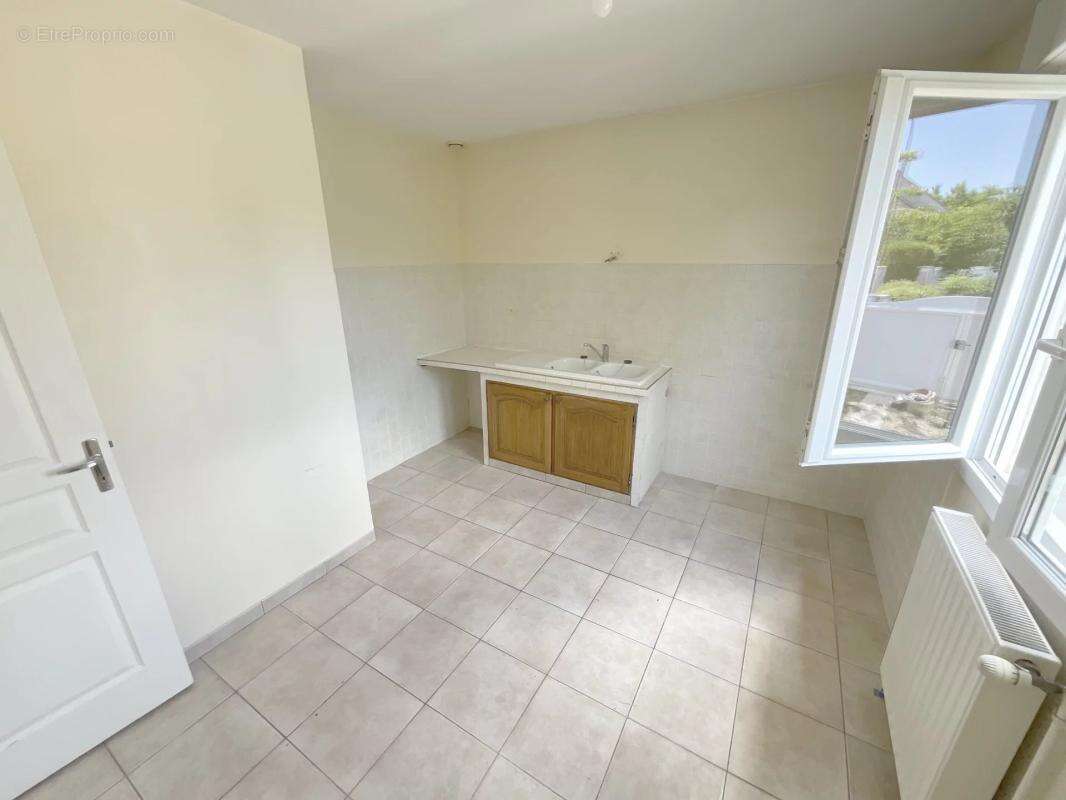 Maison à SAINT-JULIEN-LES-VILLAS