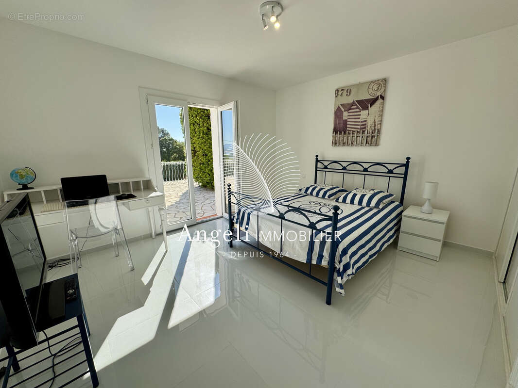 Maison à FREJUS