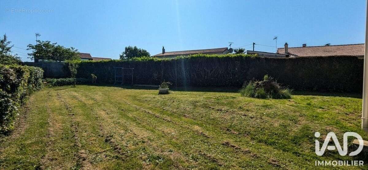 Maison 94 m² à Cerizay  - photo 2