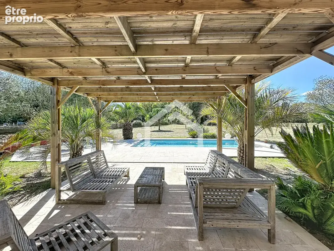 Blanquefort - Magnifique maison au calme avec piscine, grand terrain et dépendances - photo 2