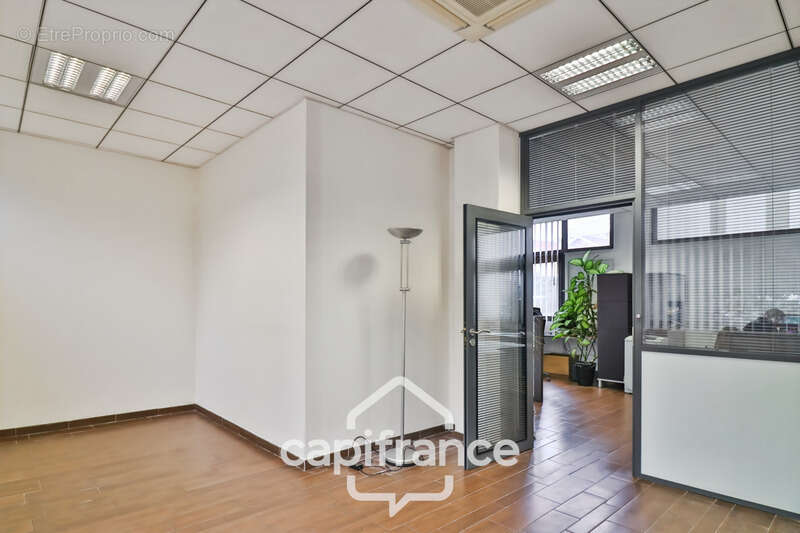 Commerce à MONTROUGE