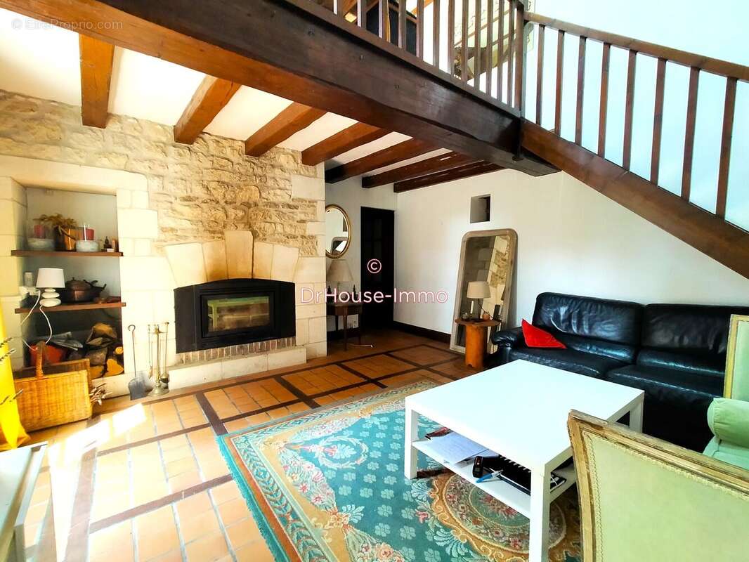 Maison à VENDEUVRE-DU-POITOU