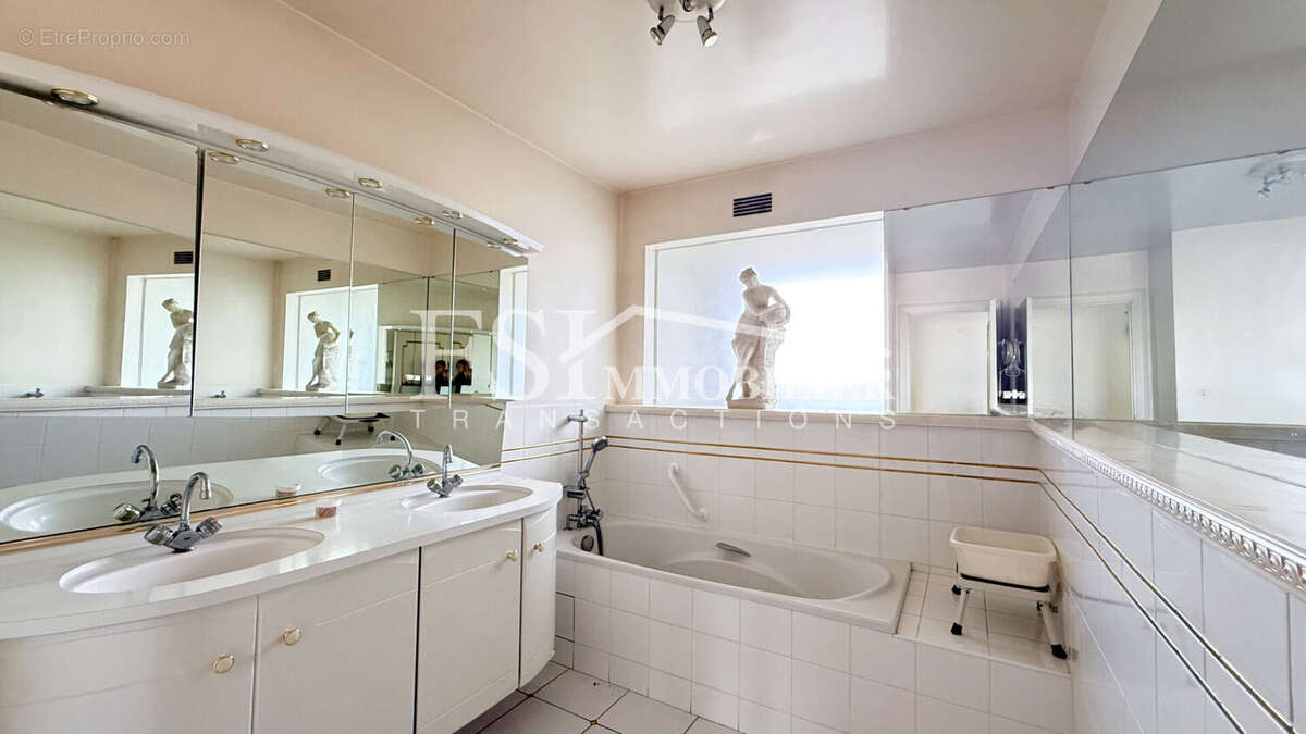 Appartement à ENGHIEN-LES-BAINS