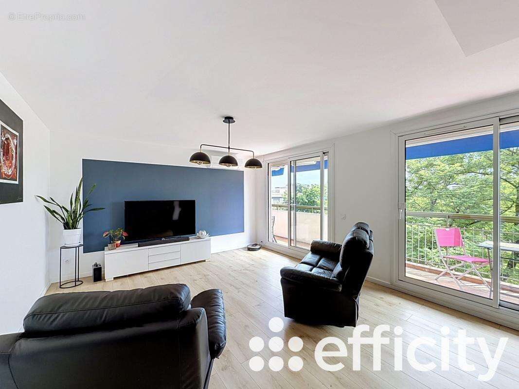 Appartement à BRON