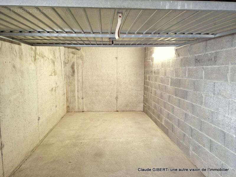 Parking à BALARUC-LES-BAINS