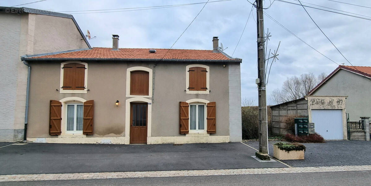 Maison à VIVIERS