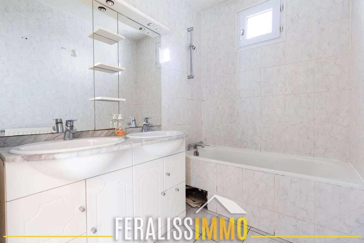 Appartement à JOUY-LE-MOUTIER