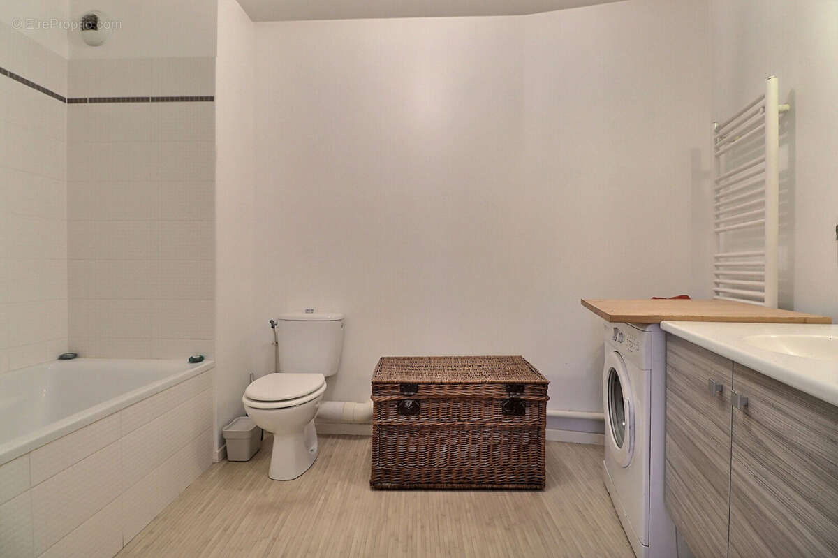 Appartement à AUBERVILLIERS