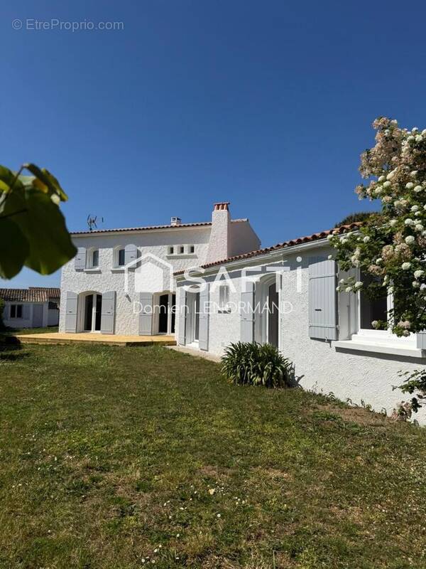 Photo 1 - Maison à LA BREE-LES-BAINS