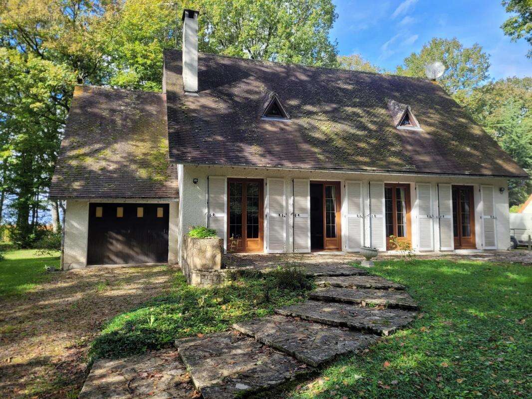 Maison à FOUCHEROLLES