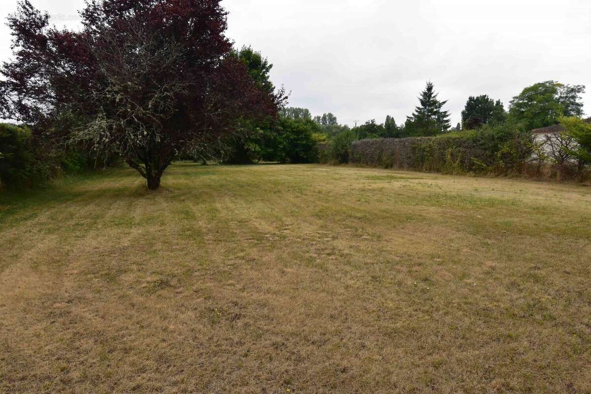 Terrain à PERIGUEUX