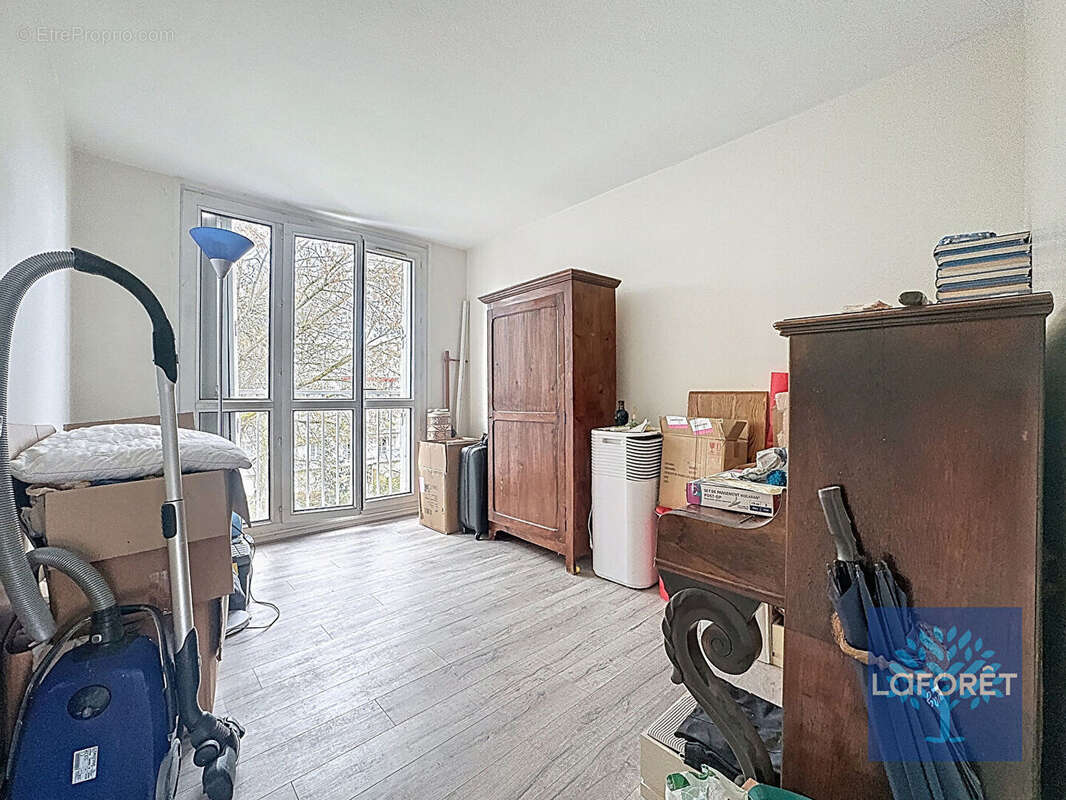 Appartement à CHILLY-MAZARIN