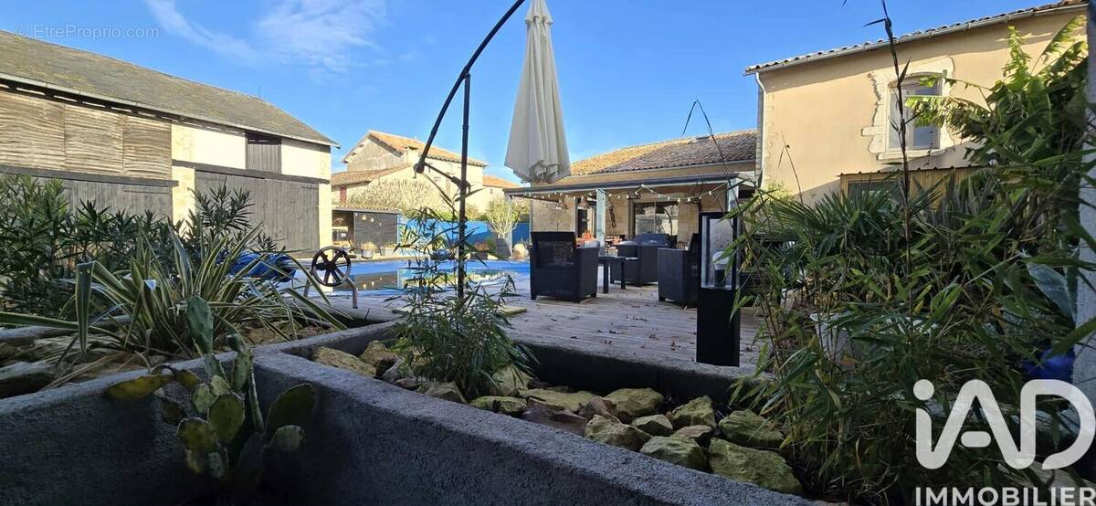 Photo 1 - Maison à SAINT-SAUVANT