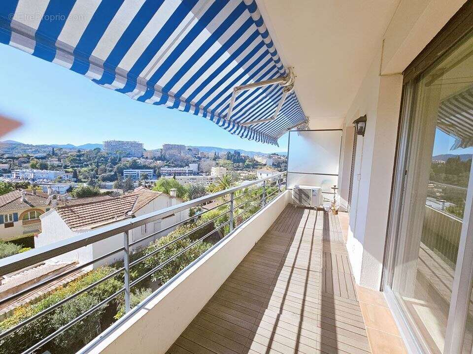 Appartement à LE CANNET