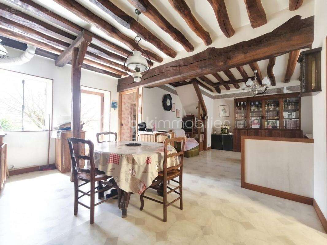 Maison à MARY-SUR-MARNE