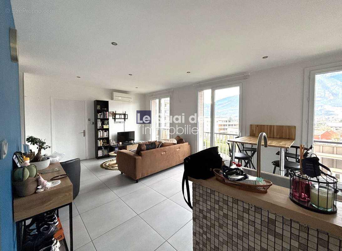 Appartement à SAINT-EGREVE