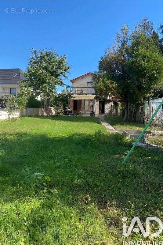 Photo 1 - Maison à SAINTRY-SUR-SEINE