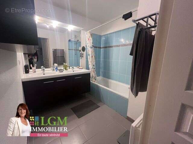 Appartement à CHATEAUNEUF-LES-MARTIGUES