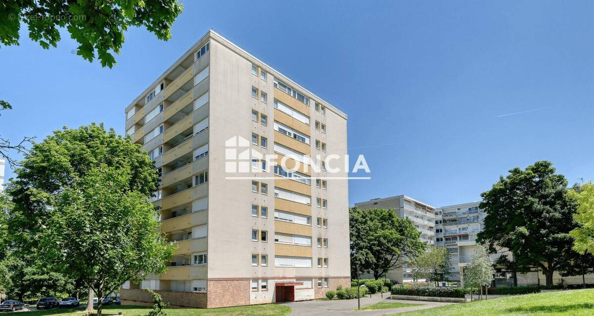 Appartement à MELUN