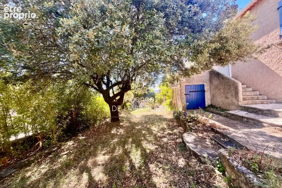 Maison 4 pièces 127 m² à vendre à Saint-Maximin-La-Sainte-Baume (83470) - photo 2