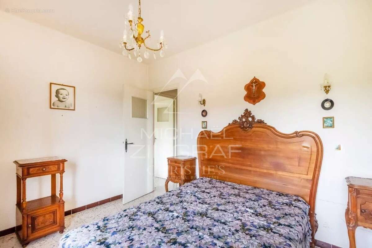 Maison à MANDELIEU-LA-NAPOULE