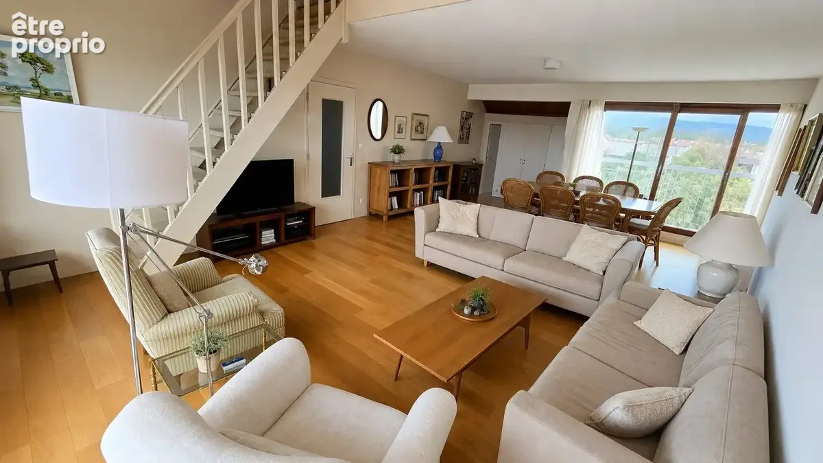 Appartement 3 pièces 86 m² à vendre à Divonne-Les-Bains (01220) - photo 3