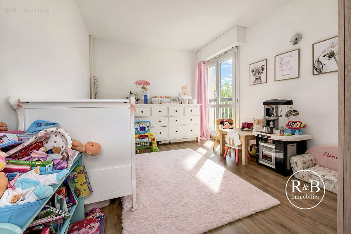 Appartement à LES CLAYES-SOUS-BOIS