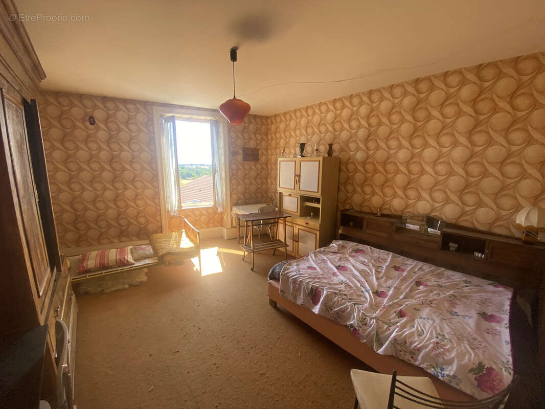 Maison de village à rénover   Environ 120 m2 habitables   Calme et potentiel - photo 14