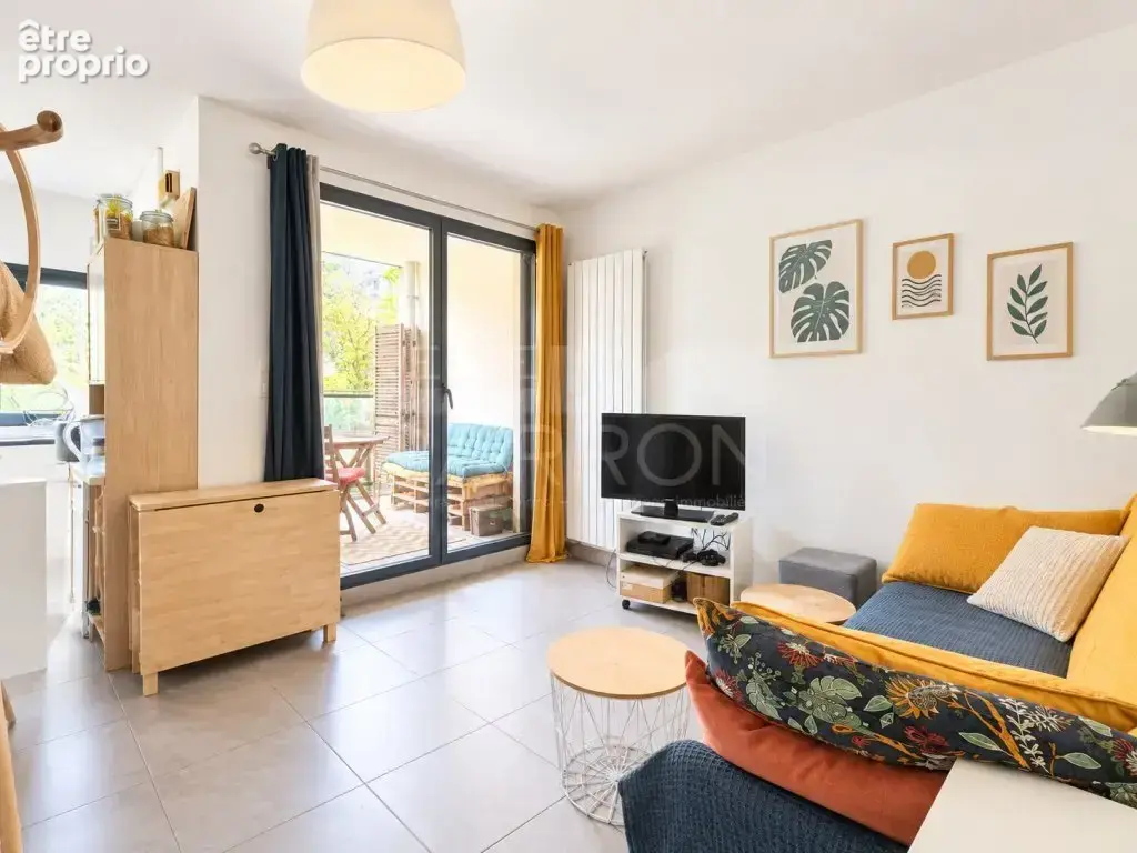 Métro Cuire -T2 37m² avec balcon - cave - garage en option - photo 3