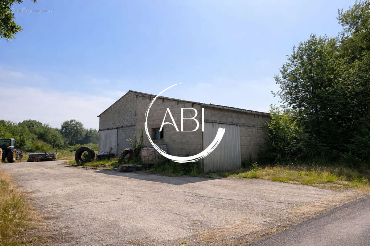 Maison à JOUE-DU-BOIS