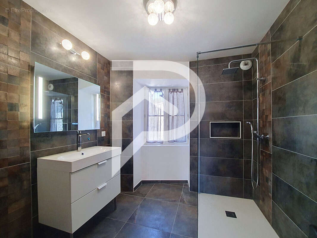 Maison à vendre Le Teil 8 pièce(s) 237 m2 - photo 13