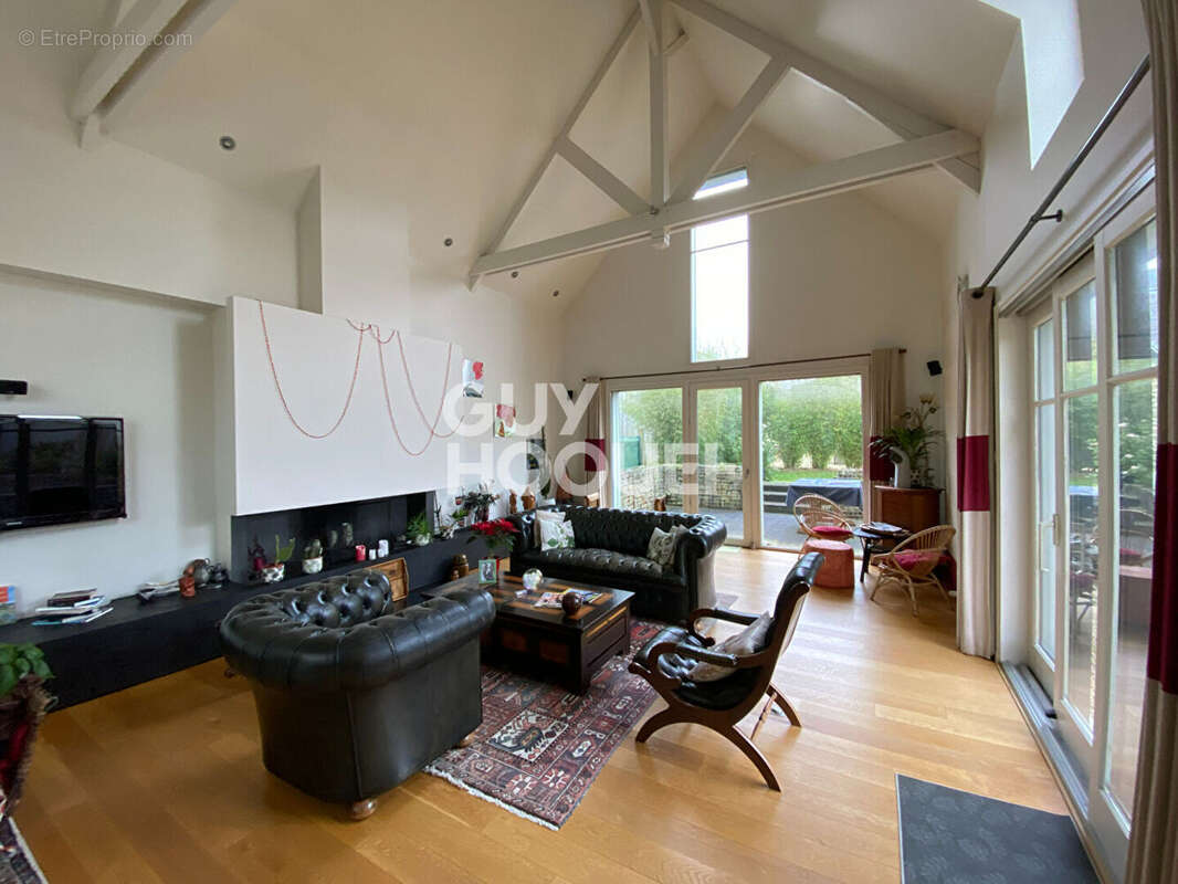 Maison à LA VILLE-ES-NONAIS