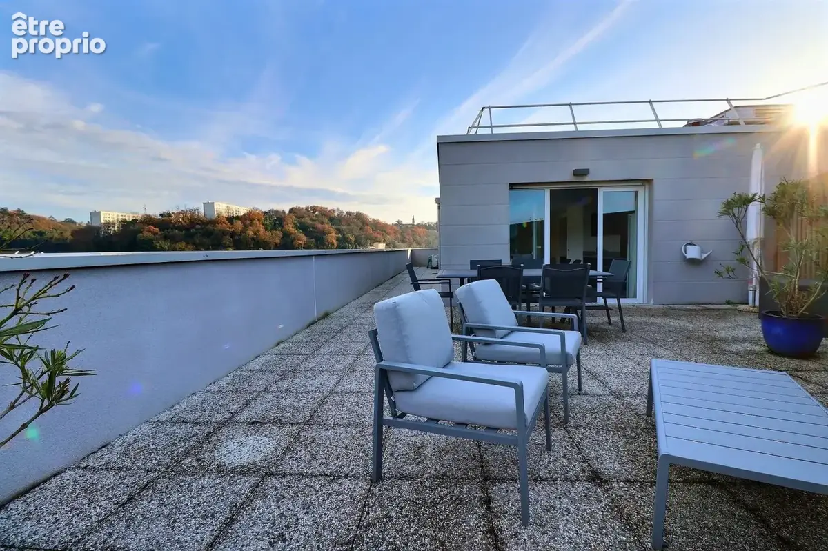 Photo Appartement à Cenon au prix de 549 000€