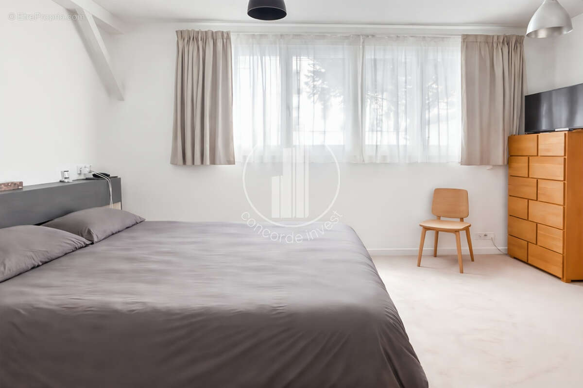 Appartement à PARIS-20E