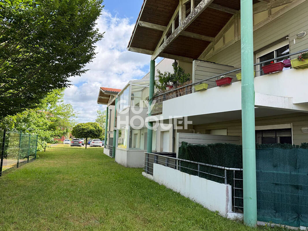 Appartement à RION-DES-LANDES
