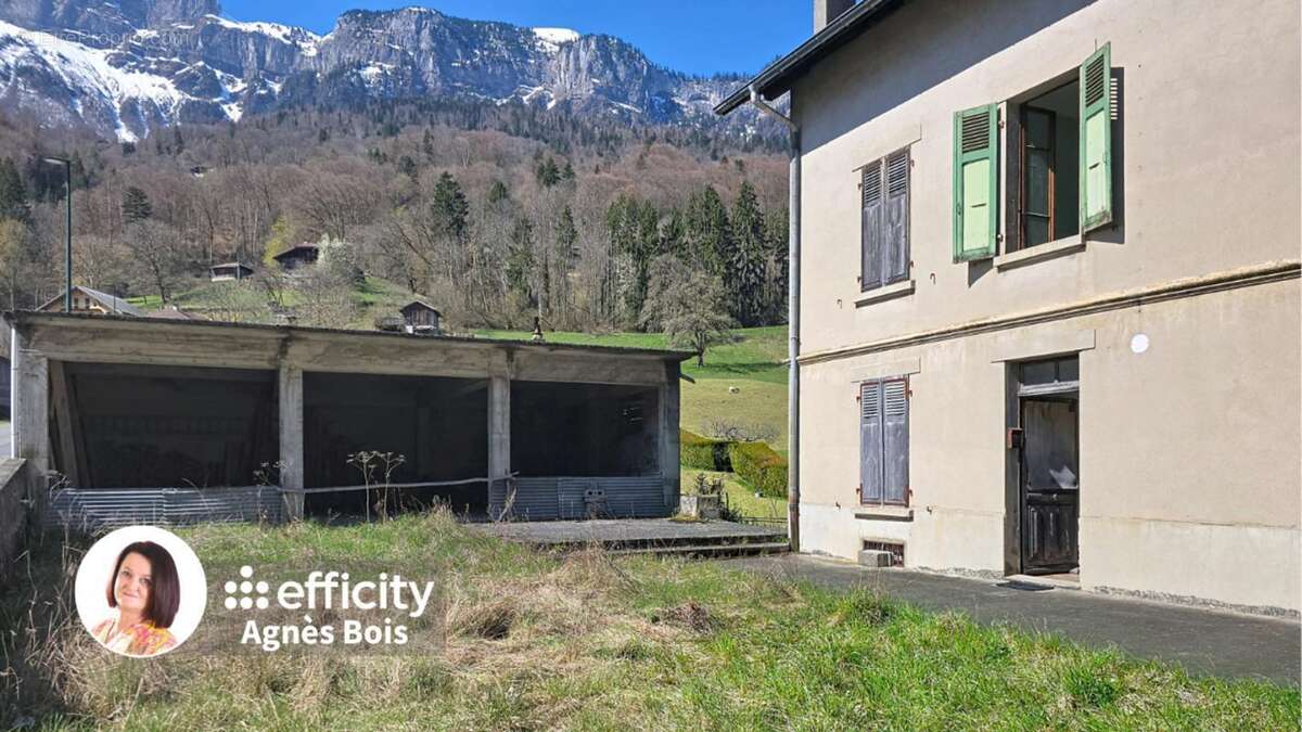 Maison 229 m² à Magland  - photo 3