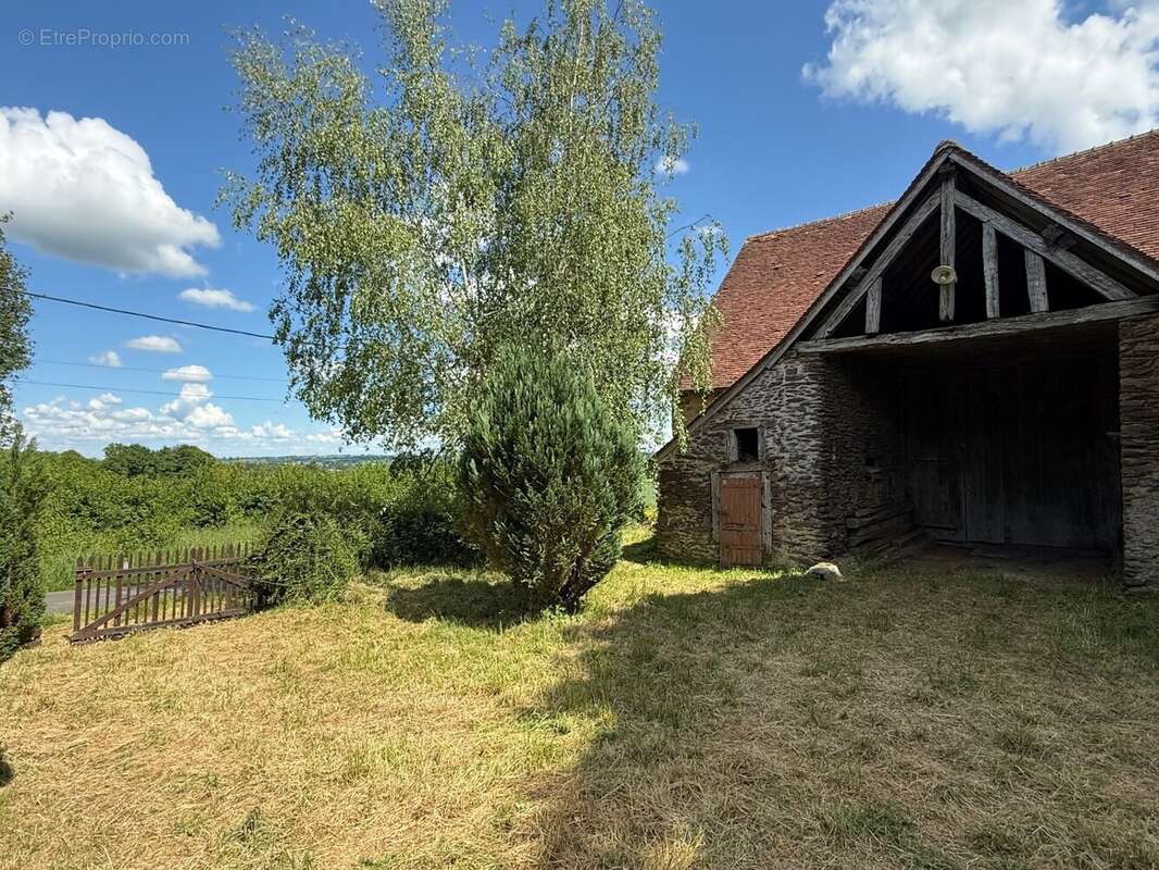 Maison à CROZON-SUR-VAUVRE