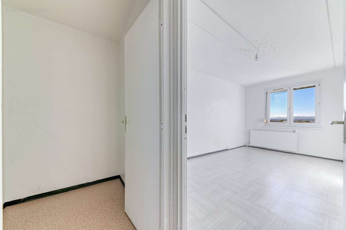 Appartement à VENISSIEUX