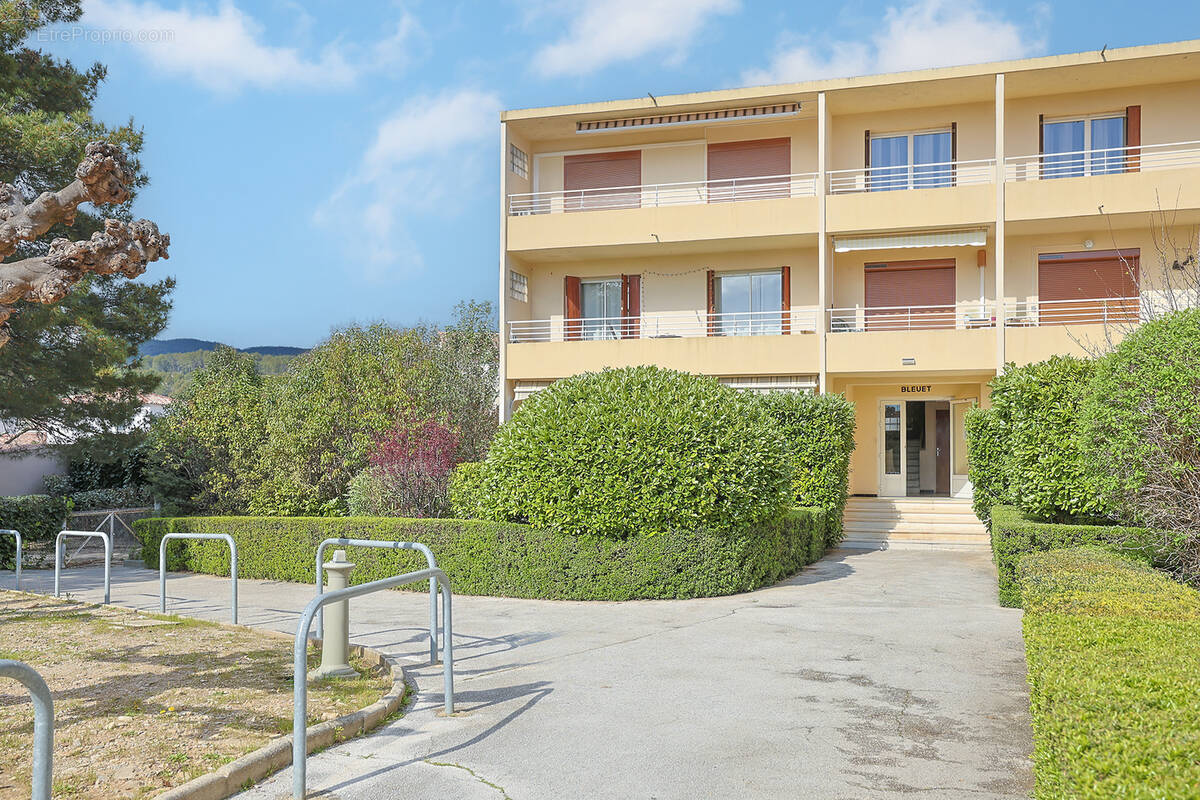 Appartement à CUERS