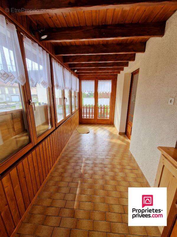 Maison à PONT-DE-ROIDE