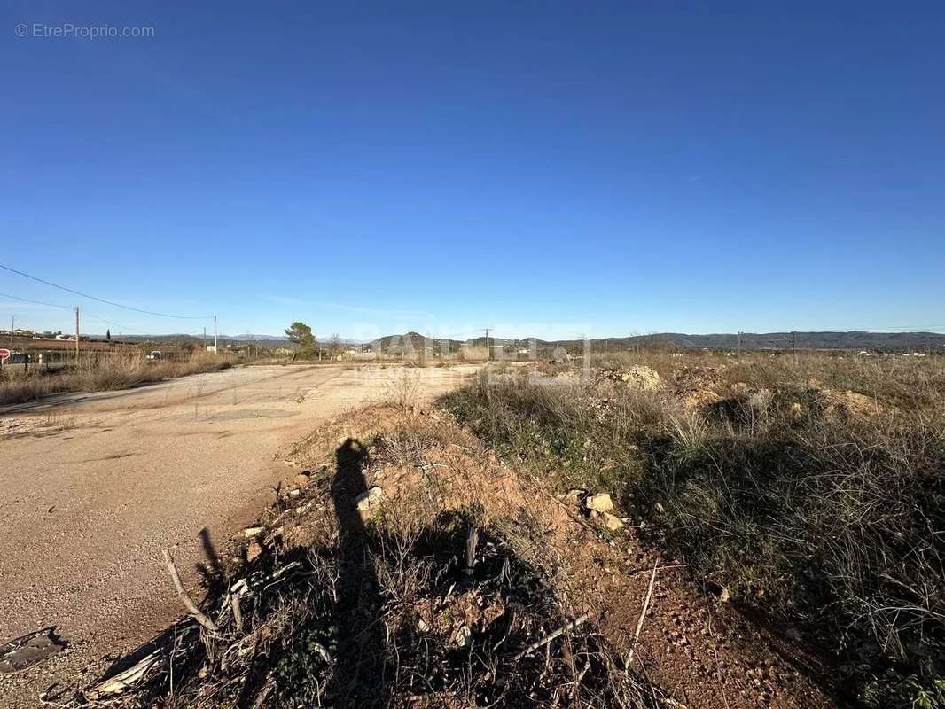 Terrain à VIDAUBAN
