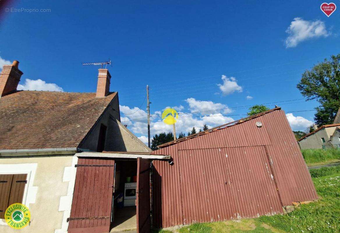 Maison à LA GUERCHE-SUR-L'AUBOIS