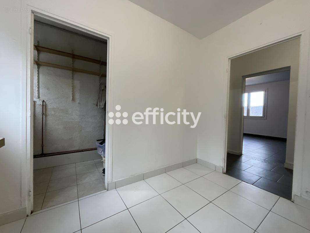 Appartement à PRIVAS