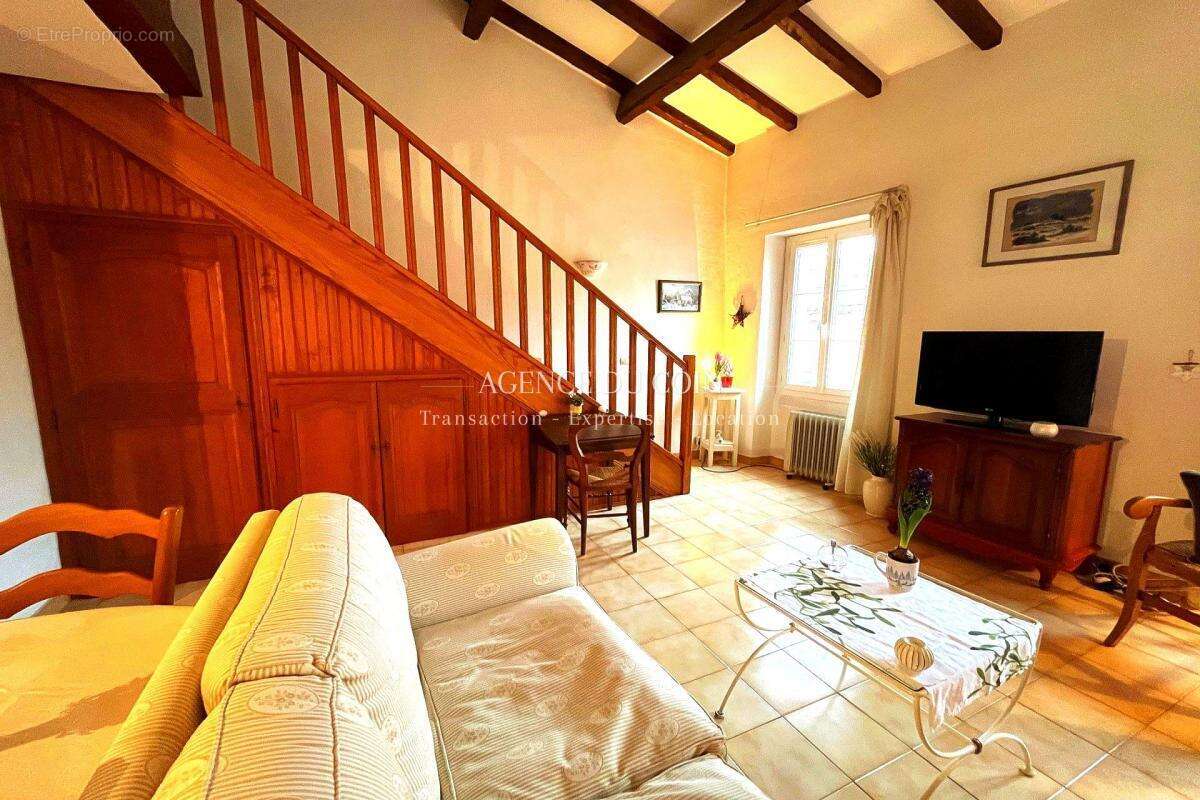 Appartement à TRANS-EN-PROVENCE