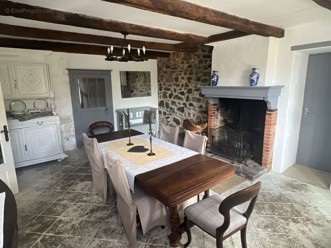 Grande maison avec maison d'amis et maison indépendante à rénover - photo 3