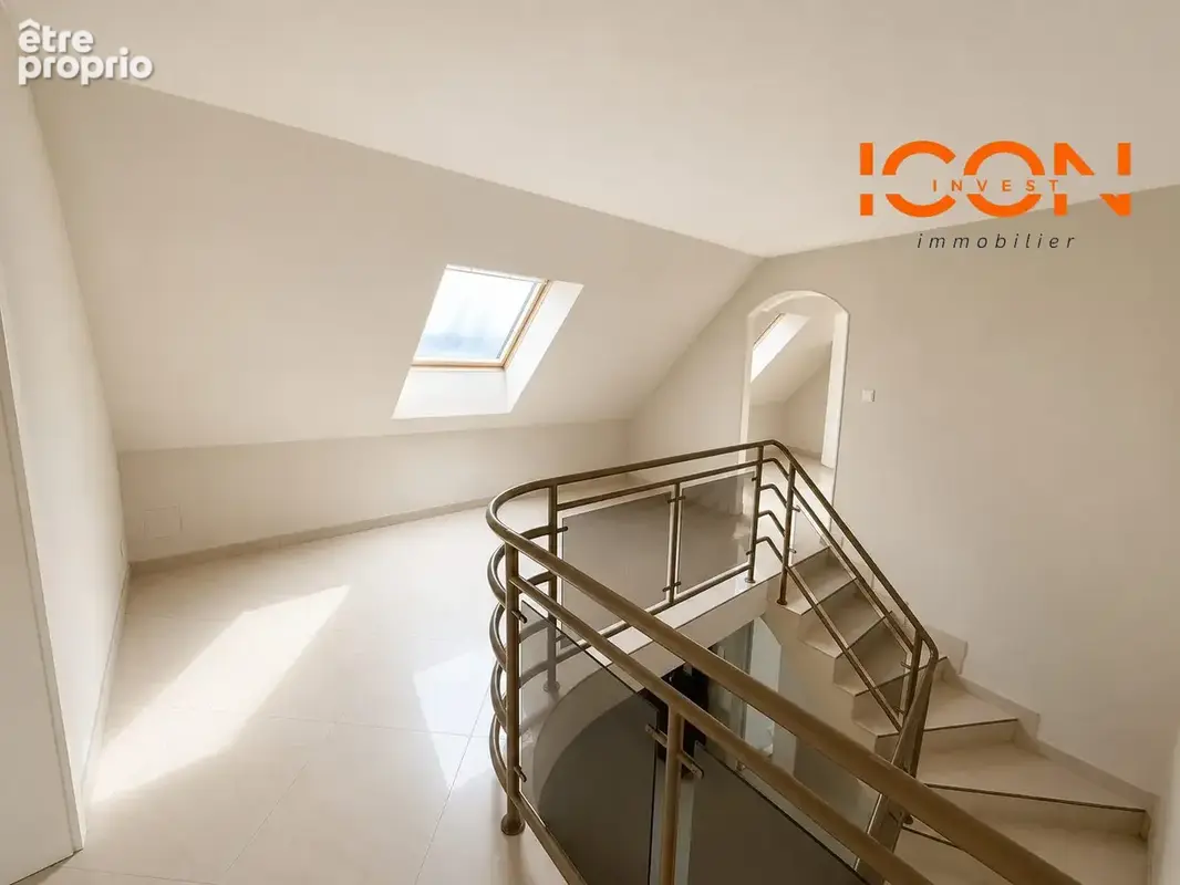 Maison 340 m² à Cunelieres  - photo 7