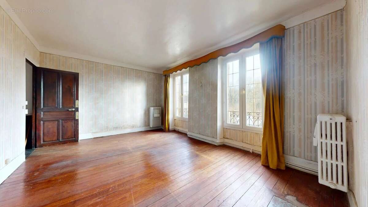 Maison à SAINT-FORGET