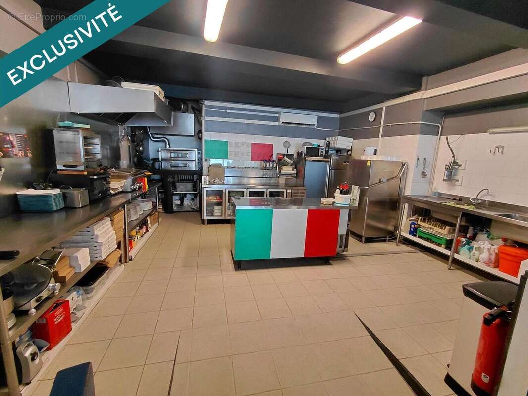 Appartement 335 m² à Mareuil  - photo 7